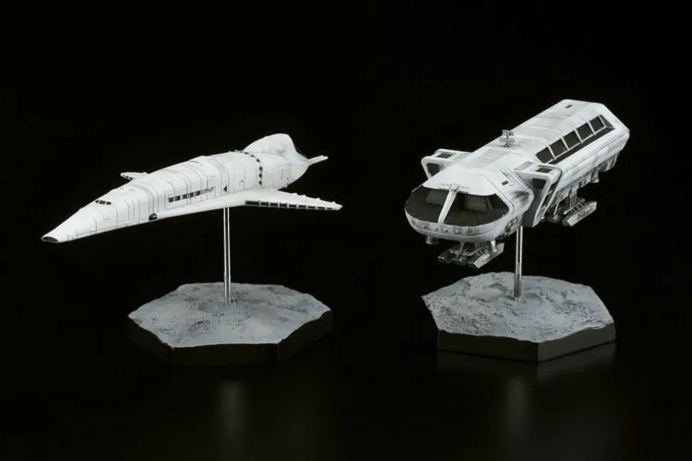 2001: A Space Odyssey - Orion III & Moon Rocket Bus 1/400 & 1/150 Scale Replica Model 2-Pack