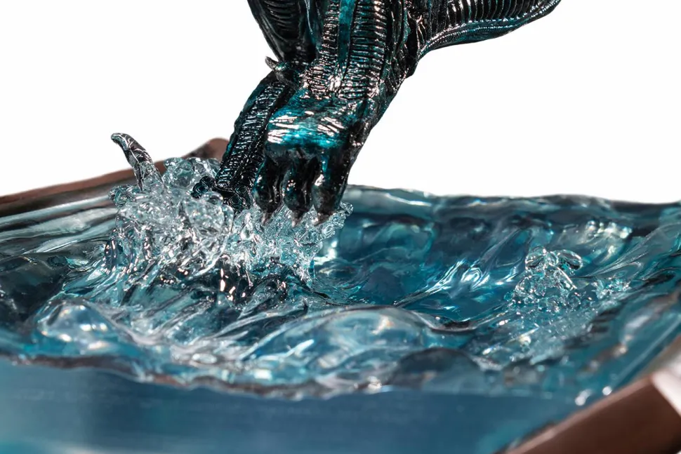 Aliens - Blue Alien Warrior Water Attack 1/6th Scale Diorama Statue