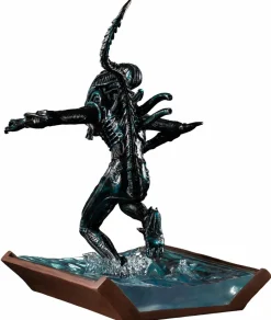 Aliens - Blue Alien Warrior Water Attack 1/6th Scale Diorama Statue