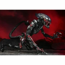 Aliens - Night Cougar Alien Kenner Tribute Ultimate 7” Scale Action Figure