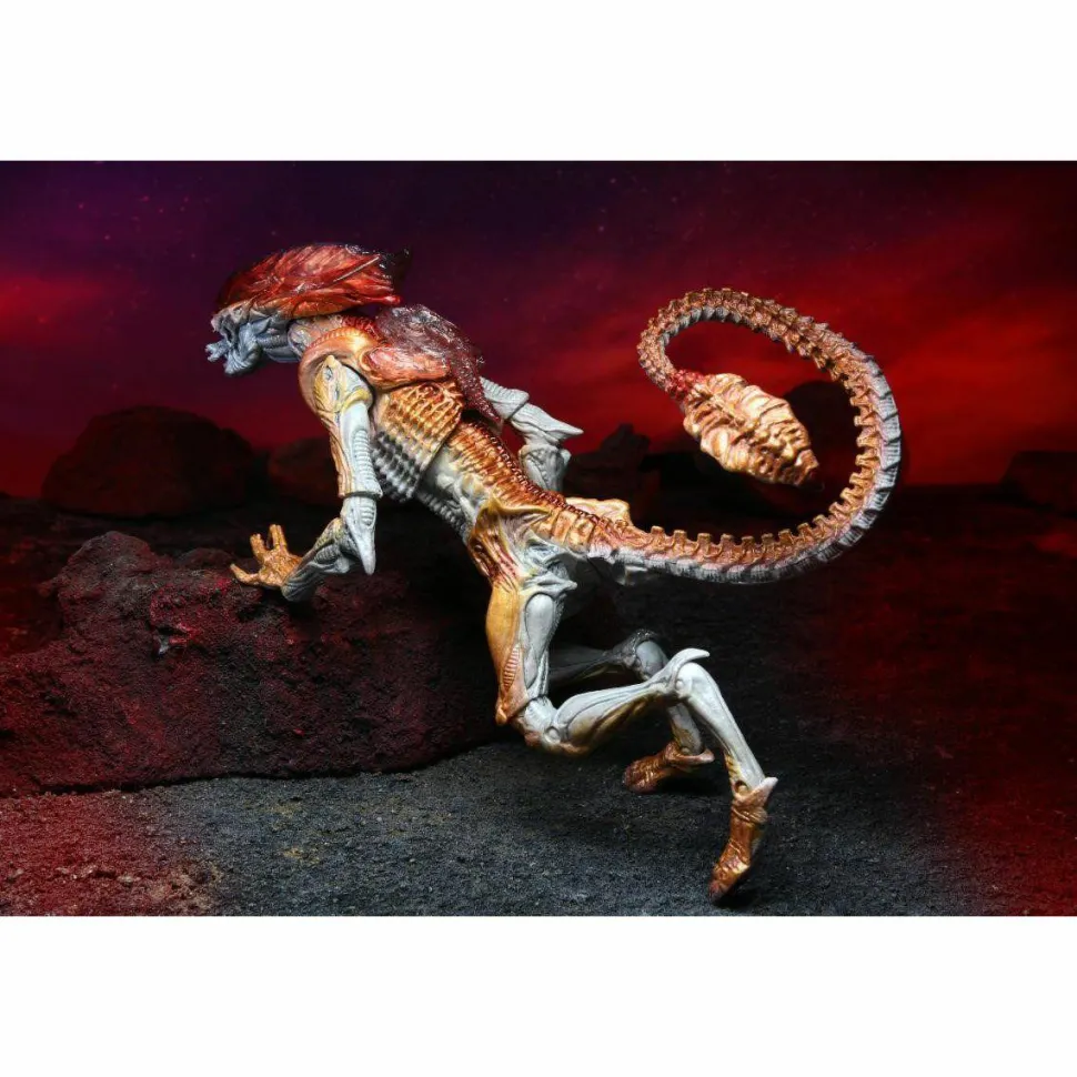 Aliens - Panther Alien Kenner Tribute Ultimate 7” Scale Action Figure