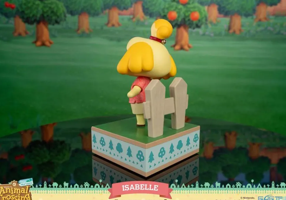 Animal Crossing: New Horizons - Isabelle 8" PVC Statue