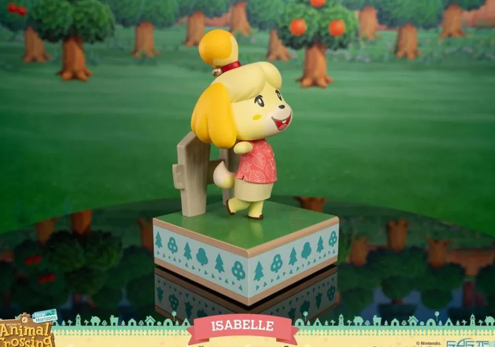 Animal Crossing: New Horizons - Isabelle 8" PVC Statue