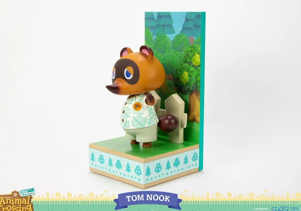 Animal Crossing: New Horizons - Tom Nook (Exclusive Edition) 10" PVC Statue