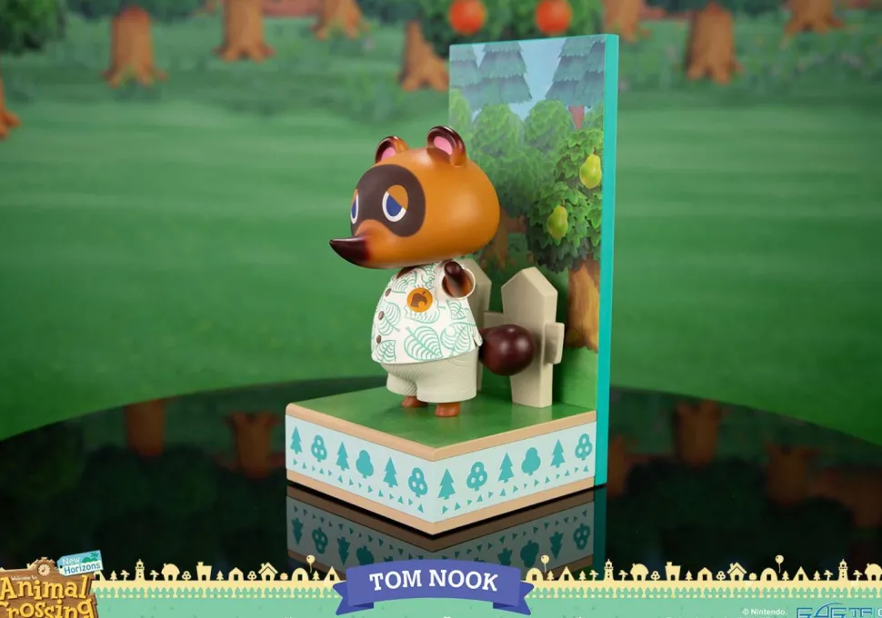 Animal Crossing: New Horizons - Tom Nook (Exclusive Edition) 10" PVC Statue