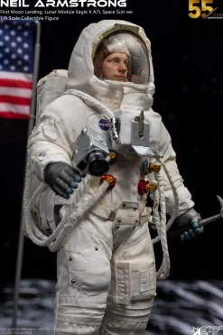 Apollo 11 - Neil Armstrong (First Moon Landing, Lunar Module Eagle X A7L Space Suit Version) 1/6th Scale Action Figure