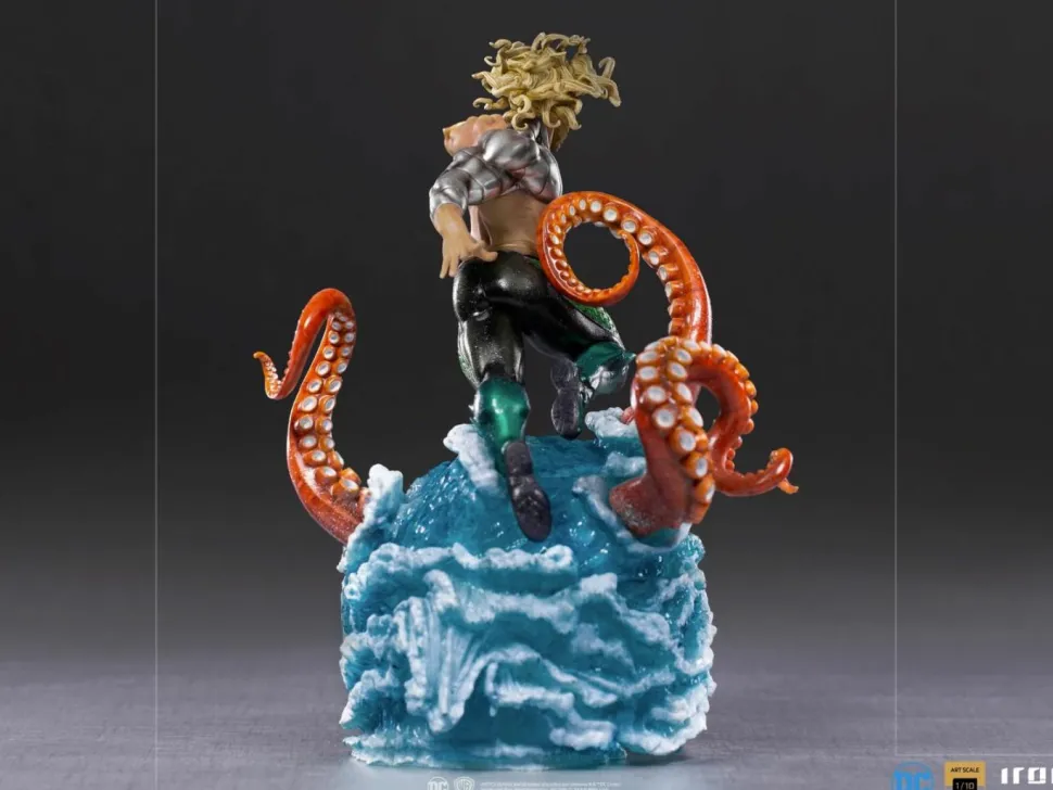 Aquaman - Aquaman Deluxe 1/10th Scale Statue