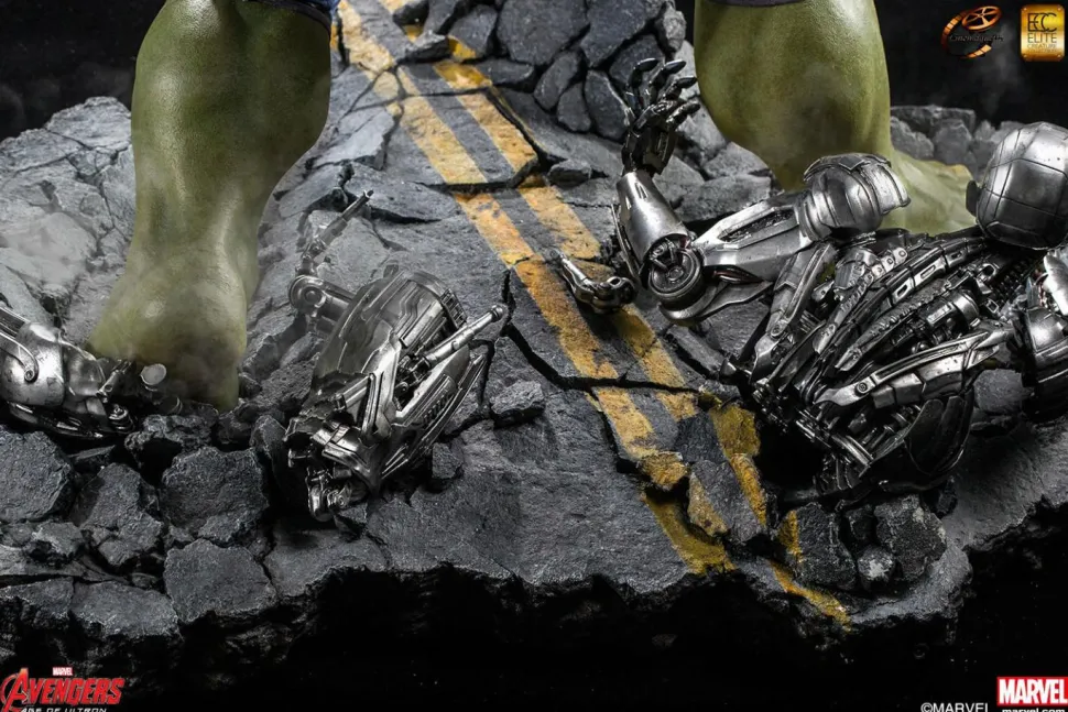 Avengers 2: Age of Ultron - Hulk 1/3 Scale Cinemaquette Statue