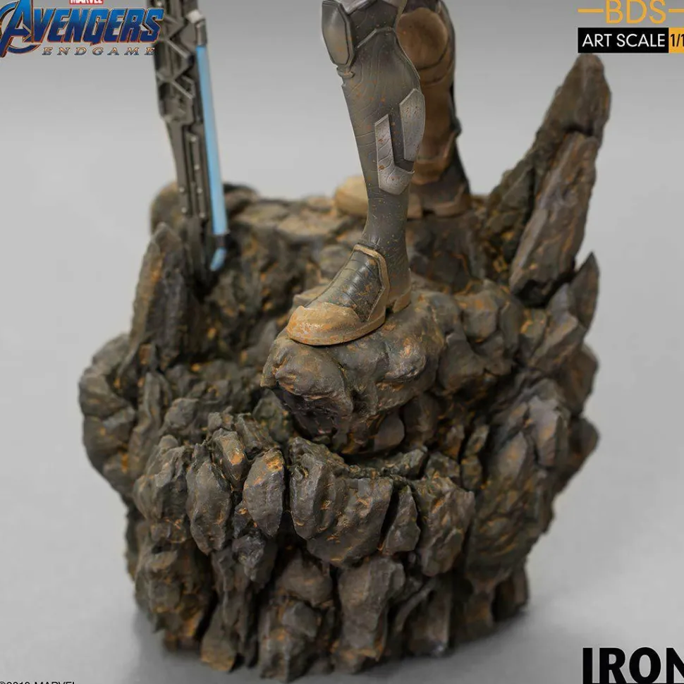 Avengers 4: Endgame - Proxima Midnight 1/10th Scale Statue