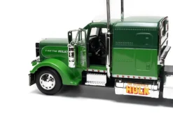 Avengers - Hulk 1992 Peterbilt 379 1/24th Scale Die-Cast Vehicle