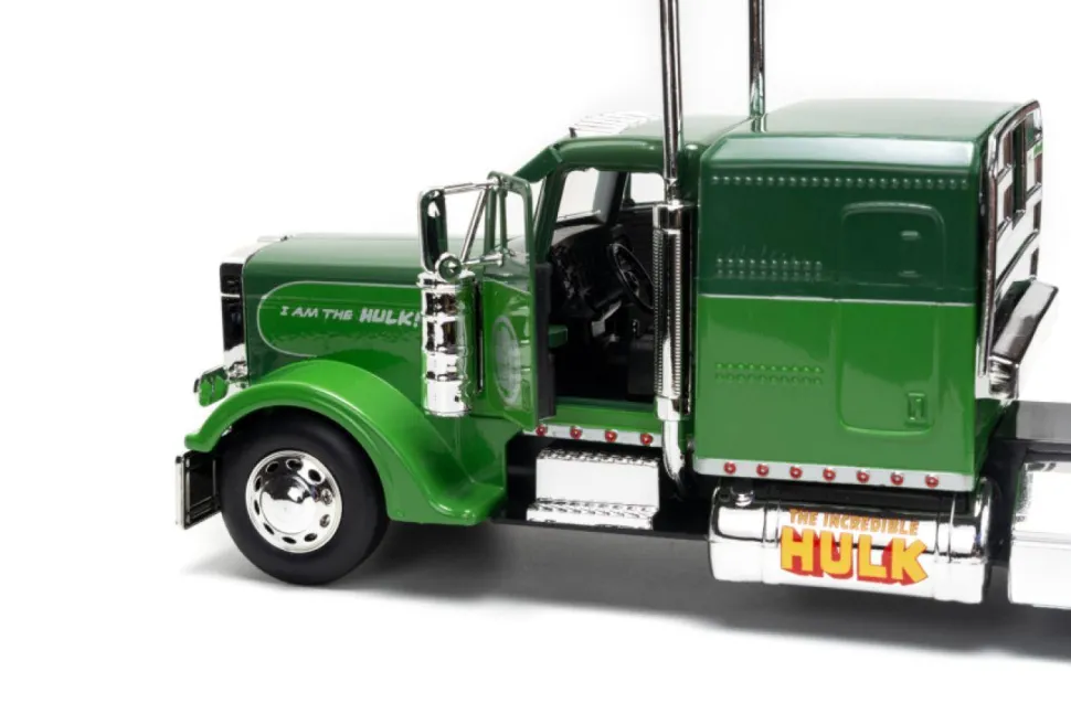 Avengers - Hulk 1992 Peterbilt 379 1/24th Scale Die-Cast Vehicle
