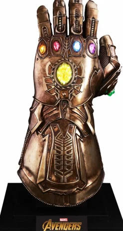 Avengers 3: Infinity War - Infinity Gauntlet 1:1 Scale Life-Size Replica