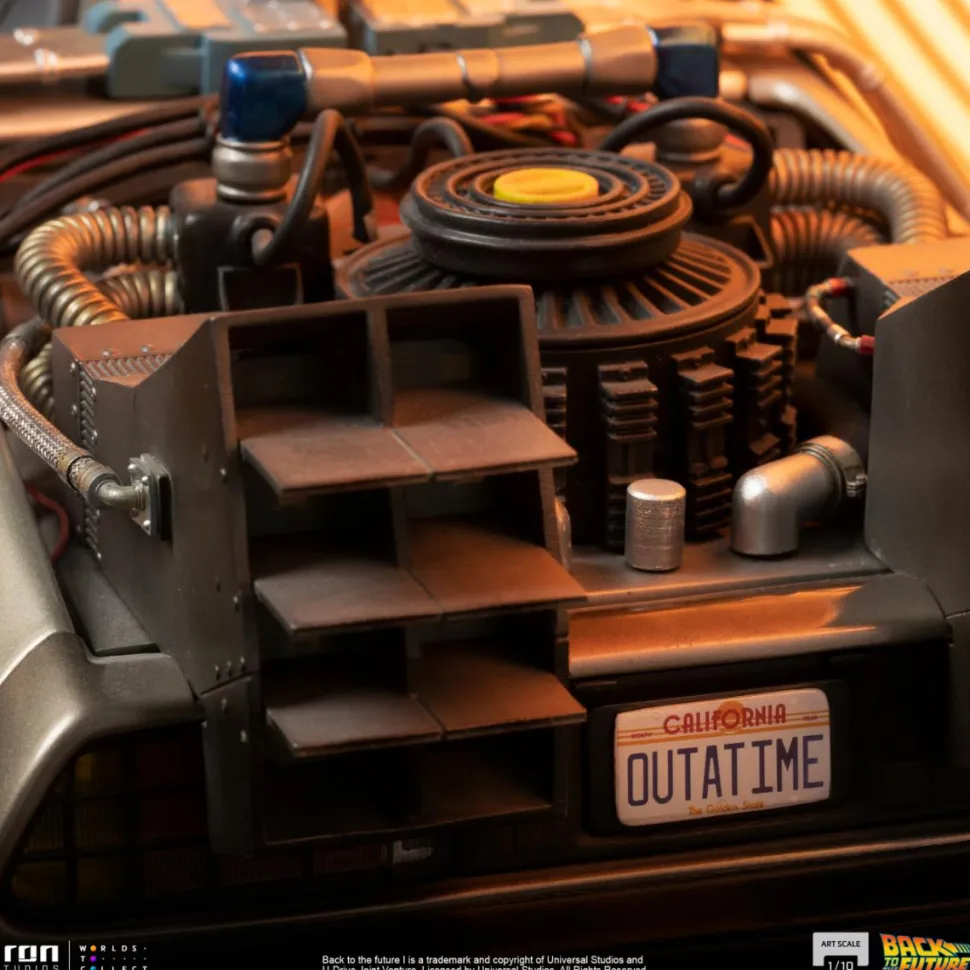 Back To The Future - DeLorean Time Machine 1/10th Scale Statue