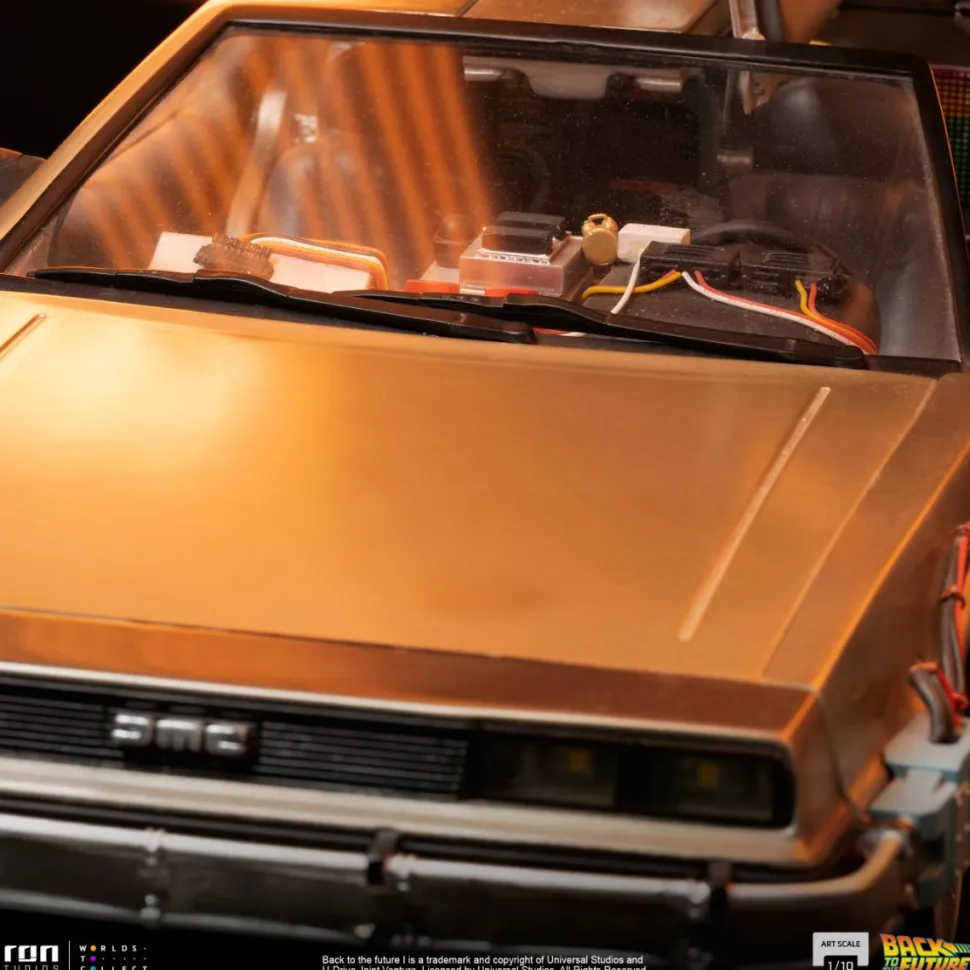 Back To The Future - DeLorean Time Machine 1/10th Scale Statue