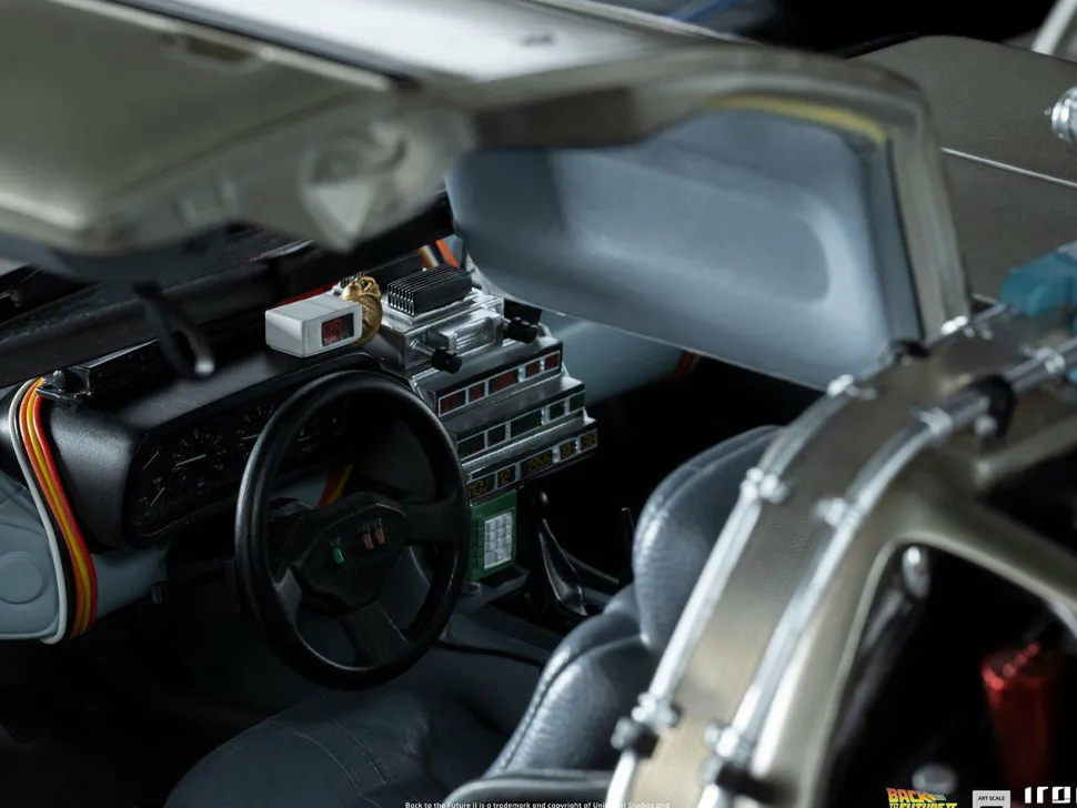 Back to the Future Part II - DeLorean 1/10th Scale Statue