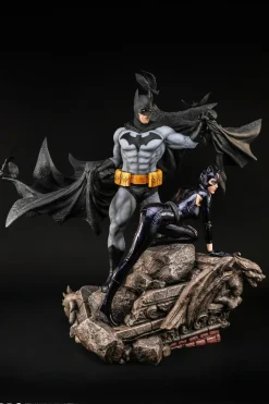 Batman - Batman & Catwoman Reunion 1/4 Scale Statue
