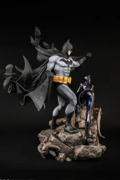 Batman - Batman & Catwoman Reunion 1/4 Scale Statue