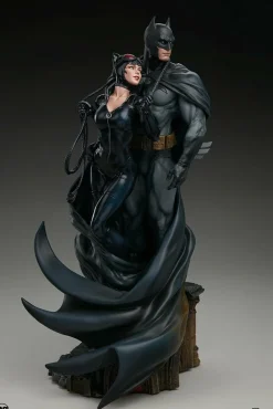 Batman - Batman & Catwoman 20” Diorama Statue