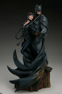 Batman - Batman & Catwoman 20” Diorama Statue