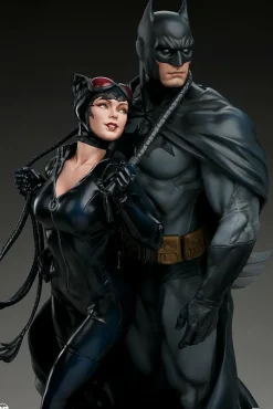 Batman - Batman & Catwoman 20” Diorama Statue