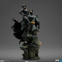 Batman - Batman & Catwoman 1/6th Scale Diorama Statue