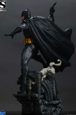 Batman - Batman (Black & Gray Edition) 1/4 Scale Maquette Statue