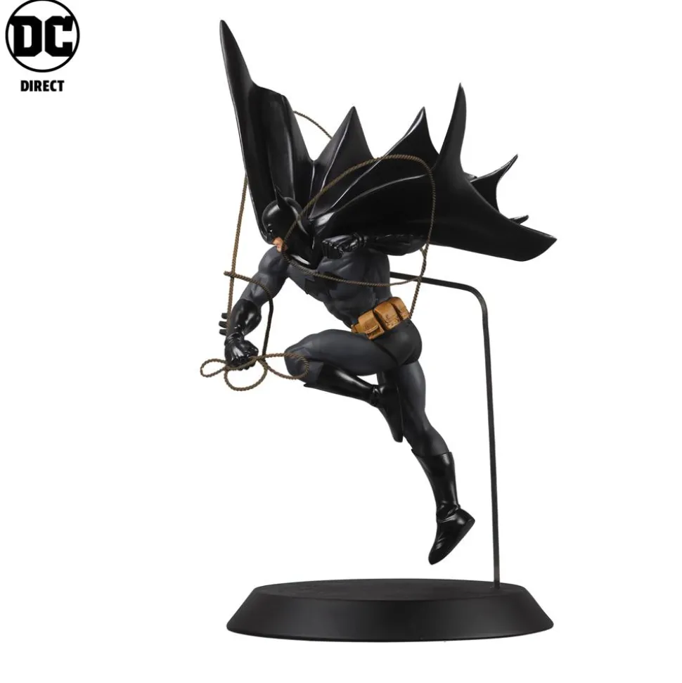Batman - Batman by Dan Mora DC Designer Series 1/6th Scale Statue