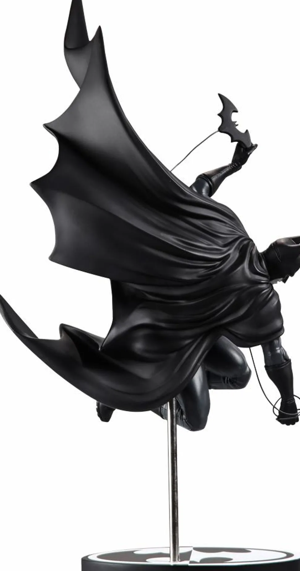 Batman - Batman by Inhyuk Lee Black & White 1/10th Scale Statue