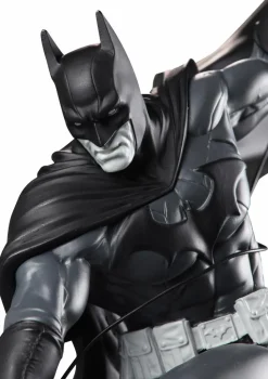 Batman - Batman by Inhyuk Lee Black & White 1/10th Scale Statue