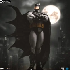 Batman - Batman (DC Trinity) Legacy Replica 1/4 Scale Statue