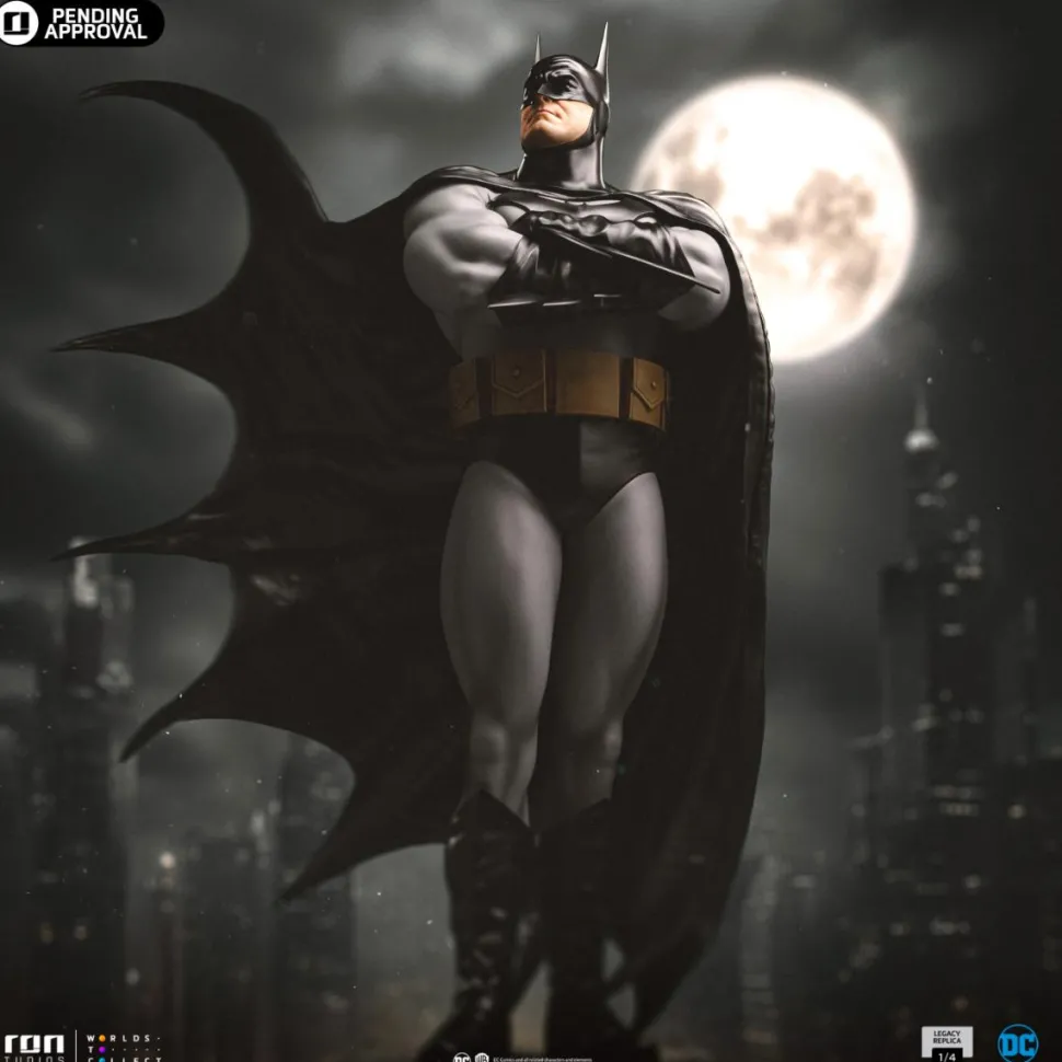 Batman - Batman (DC Trinity) Legacy Replica 1/4 Scale Statue