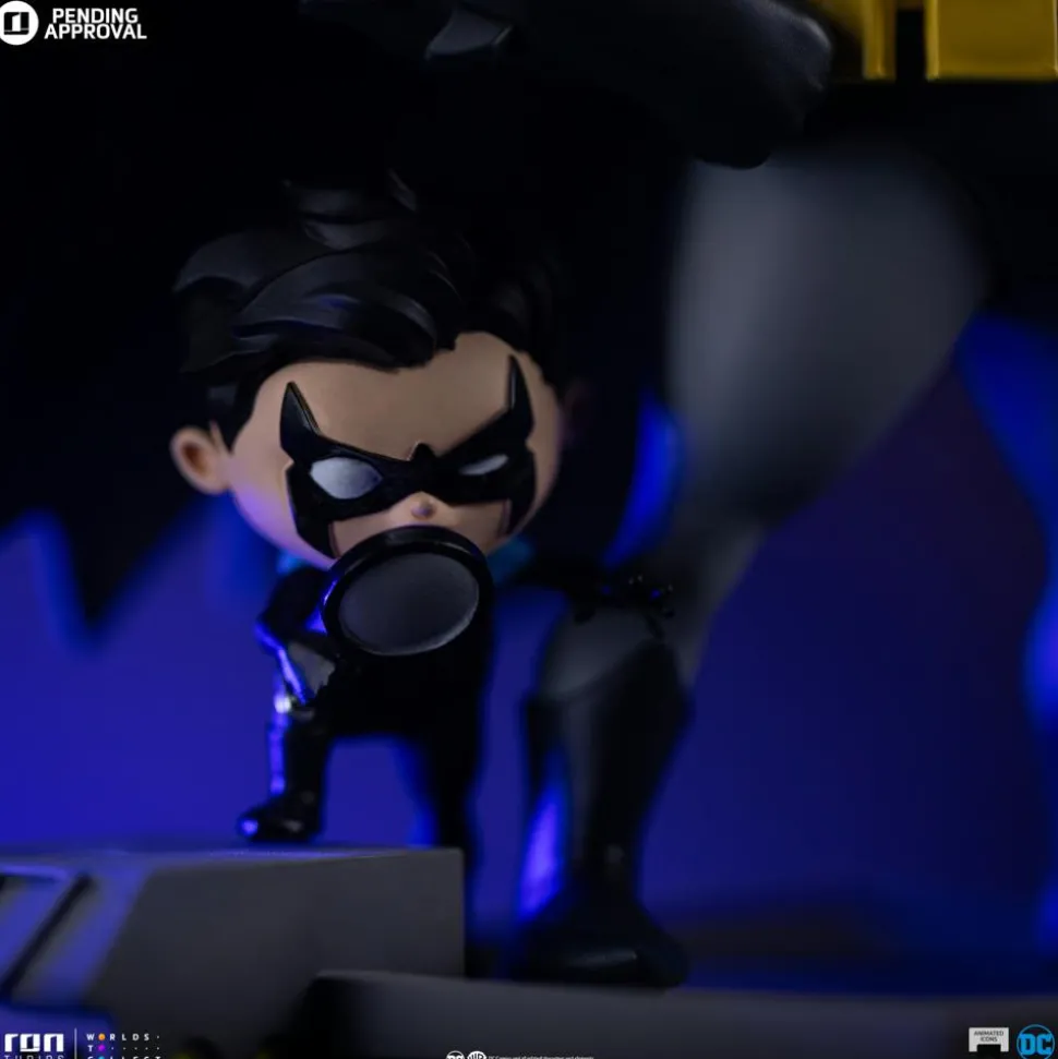 Batman - Batman Family Icons Animated Deluxe 1/10th Scale Statue