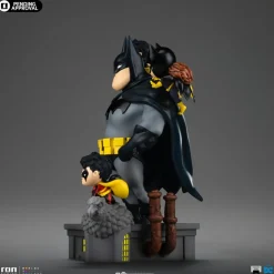 Batman - Batman Family Icons Animated Deluxe 1/10th Scale Statue