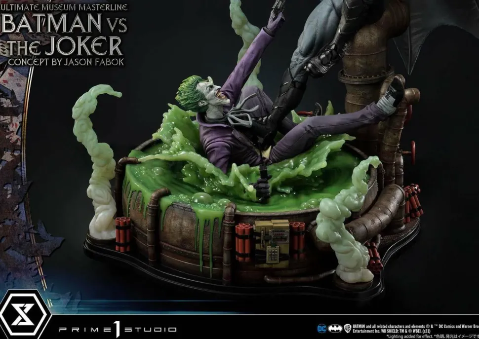 Batman - Batman vs The Joker 1/3 Scale Statue