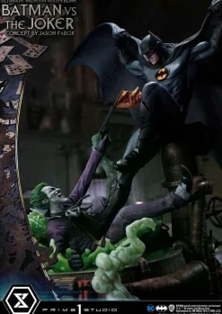 Batman - Batman vs The Joker 1/3 Scale Statue