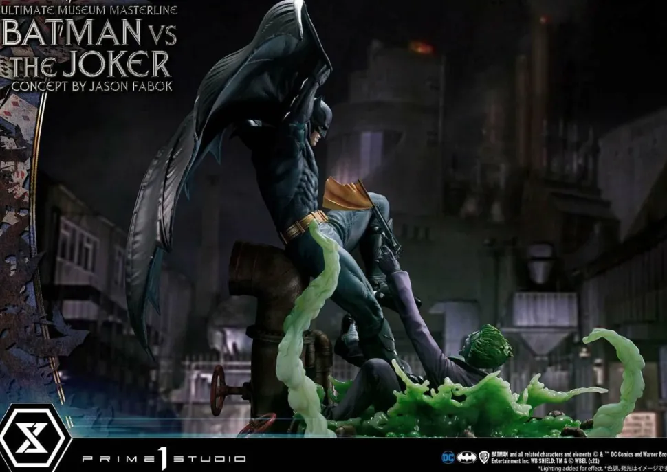 Batman - Batman vs The Joker 1/3 Scale Statue