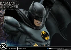 Batman - Batman vs The Joker 1/3 Scale Statue