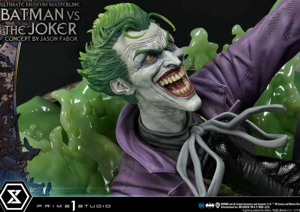 Batman - Batman vs The Joker 1/3 Scale Statue