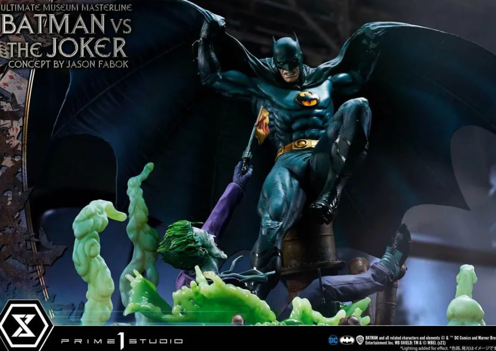 Batman - Batman vs The Joker 1/3 Scale Statue