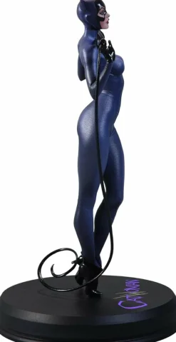 Batman - Catwoman by J. Scott Campbell DC Cover Girls 1/8th Scale Statue