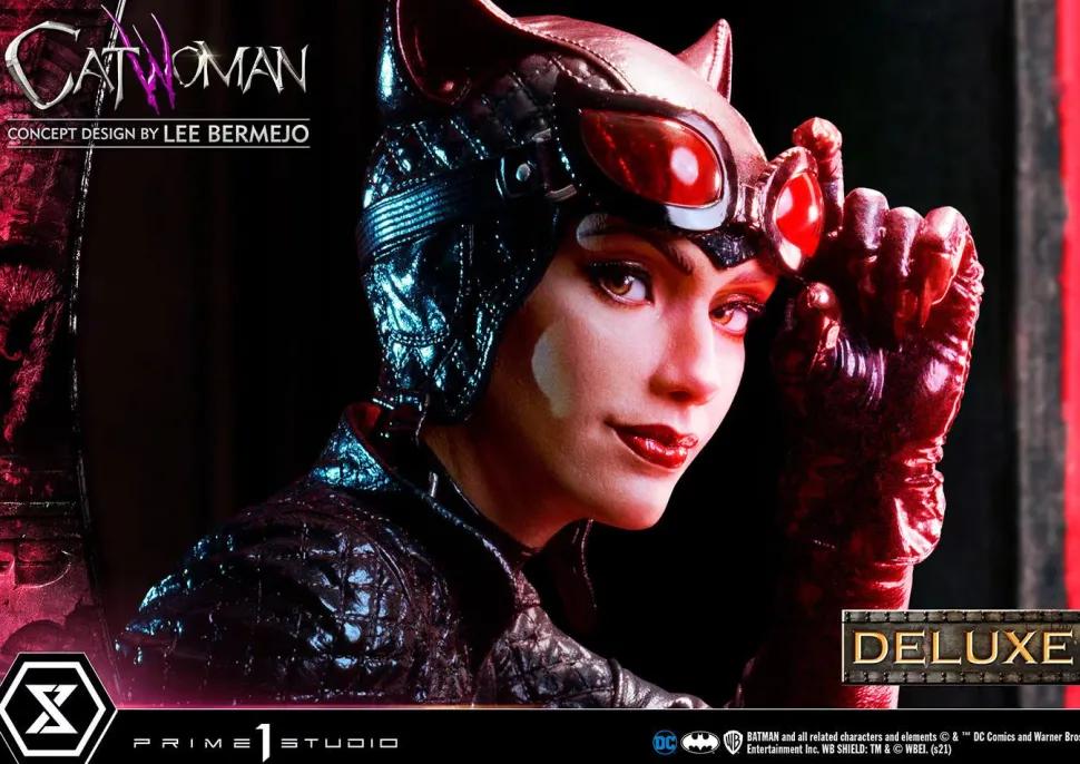 Batman - Catwoman Deluxe 1/3 Scale Statue by Lee Bermejo