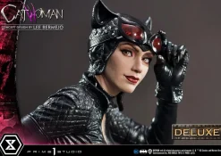 Batman - Catwoman Deluxe 1/3 Scale Statue by Lee Bermejo