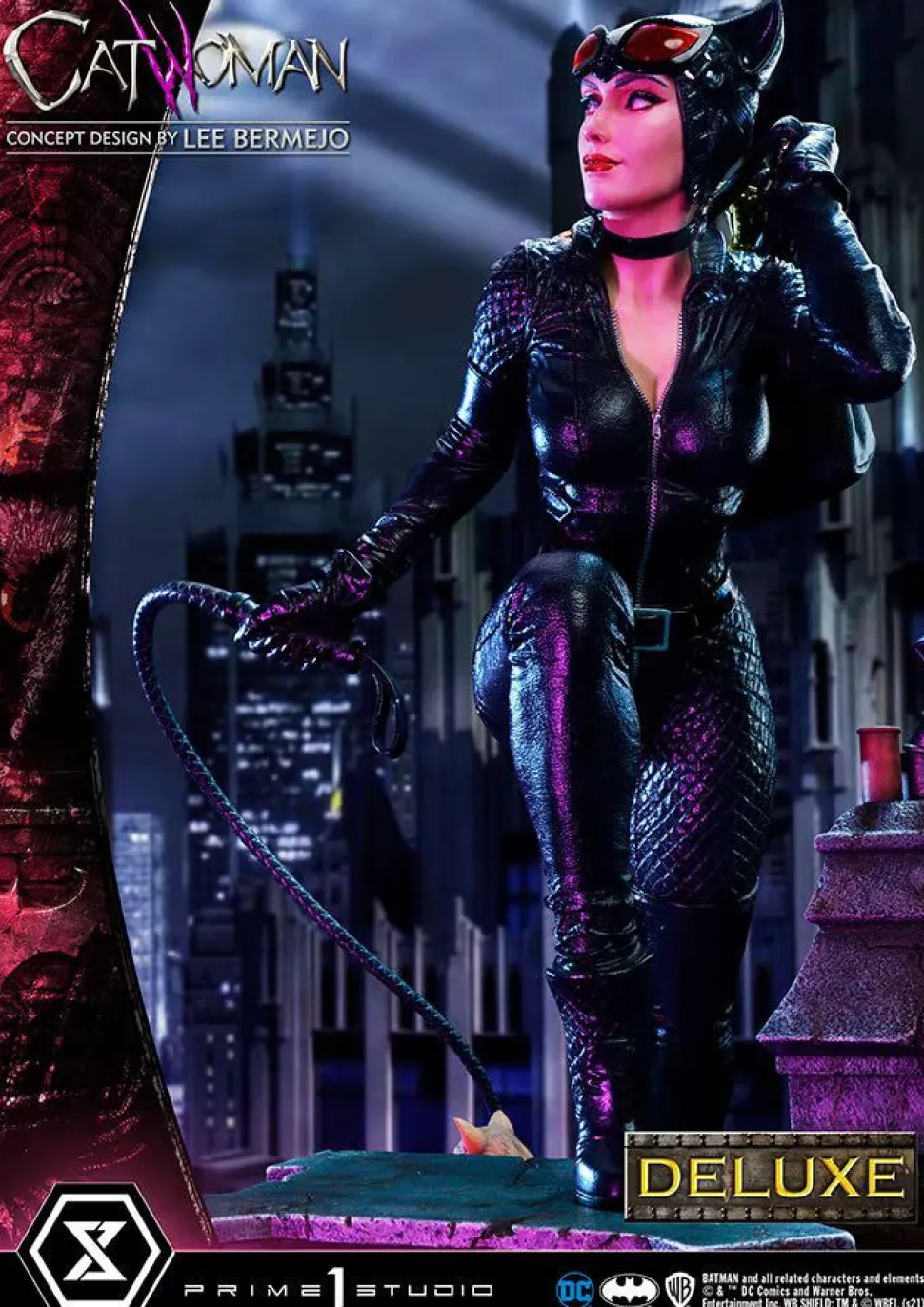 Batman - Catwoman Deluxe 1/3 Scale Statue by Lee Bermejo