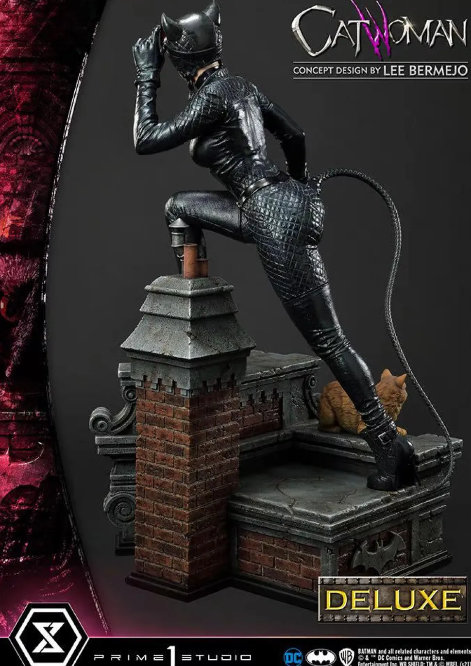 Batman - Catwoman Deluxe 1/3 Scale Statue by Lee Bermejo