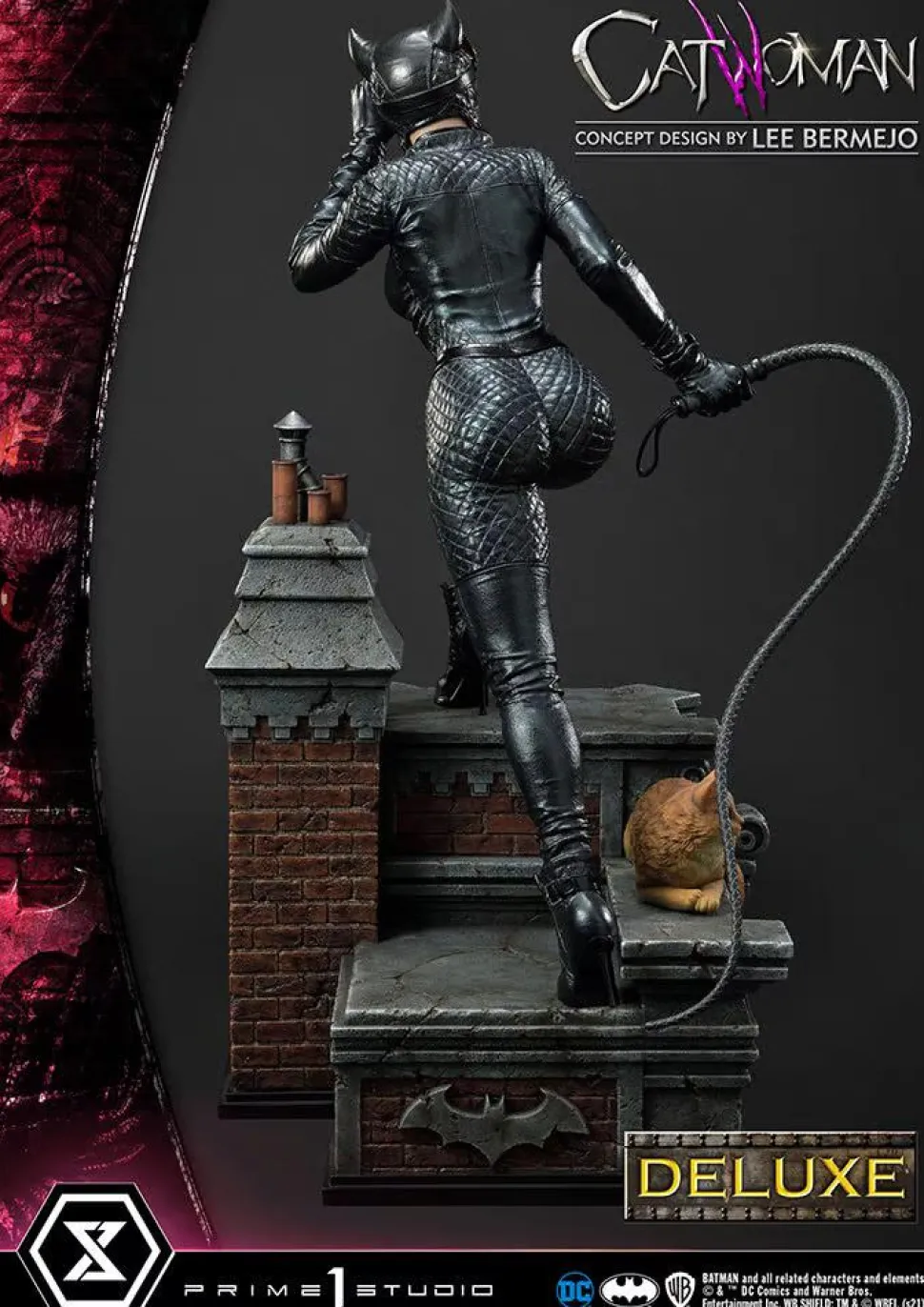 Batman - Catwoman Deluxe 1/3 Scale Statue by Lee Bermejo