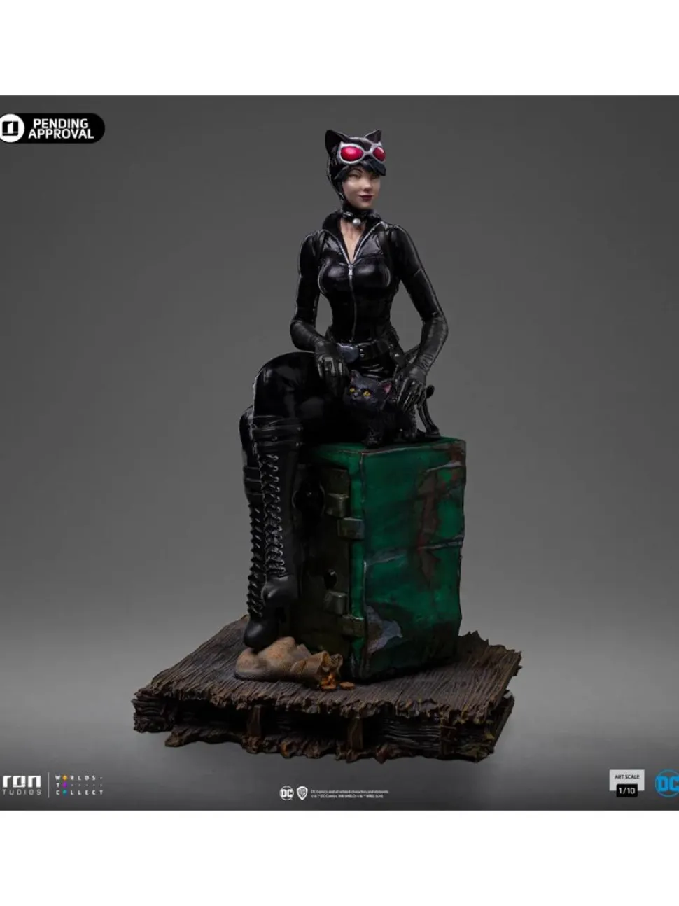 Batman - Catwoman (Gotham City Sirens) 1/10th Scale Statue