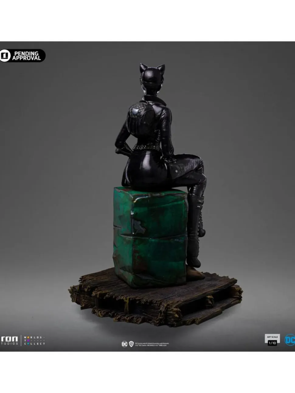 Batman - Catwoman (Gotham City Sirens) 1/10th Scale Statue