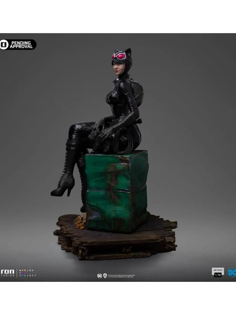 Batman - Catwoman (Gotham City Sirens) 1/10th Scale Statue