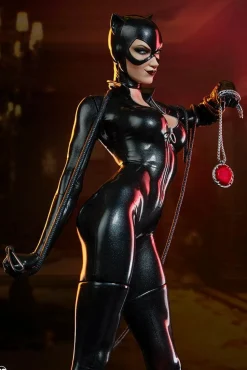 Batman - Catwoman Premium Format Statue