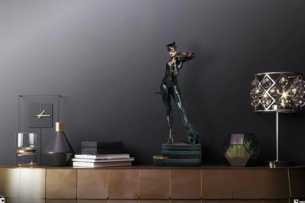 Batman - Catwoman Premium Format Statue